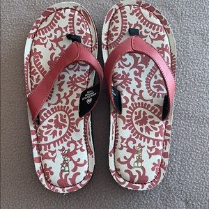 Bass Flipflops. Brand new!!